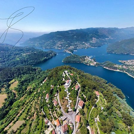 Casa da Lage - Piscina sazonal - Lareiras - Vistas rio - Gerês Vila Exterior foto