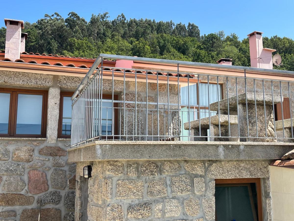 Casa da Lage - Piscina sazonal - Lareiras - Vistas rio - Gerês Vila Exterior foto